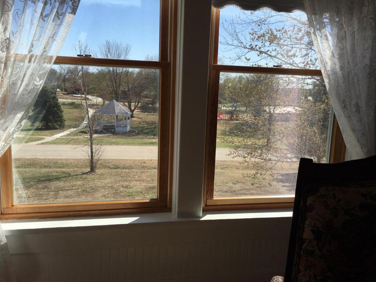 Attwood House Bed And Breakfast Near Manhattan, Ks Randolph Eksteriør bilde