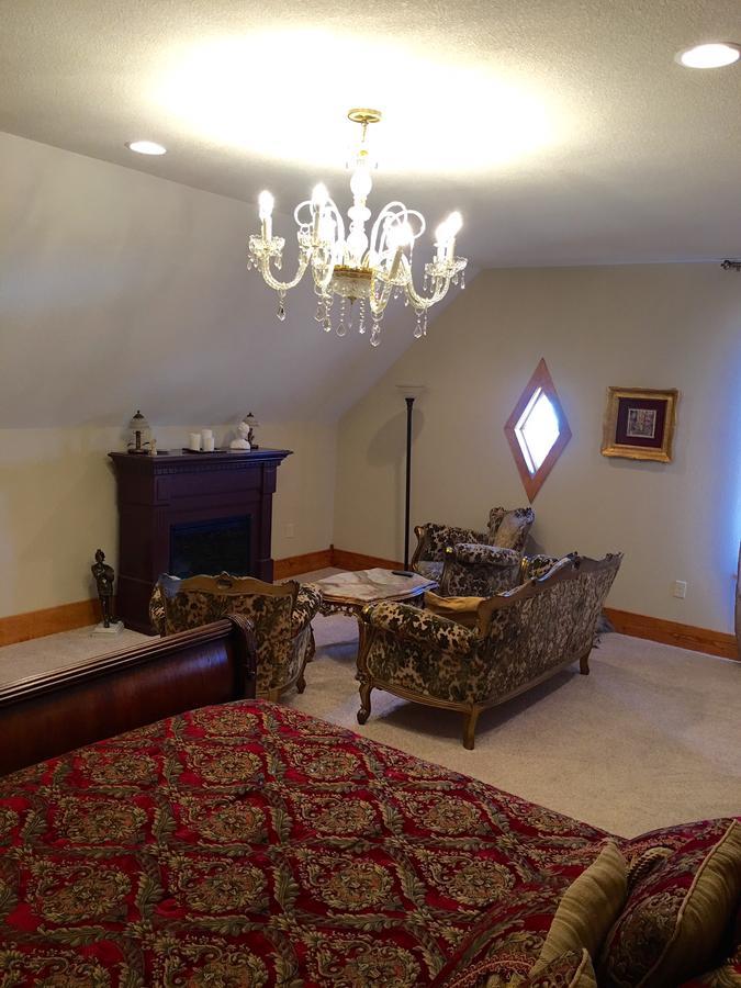 Attwood House Bed And Breakfast Near Manhattan, Ks Randolph Eksteriør bilde