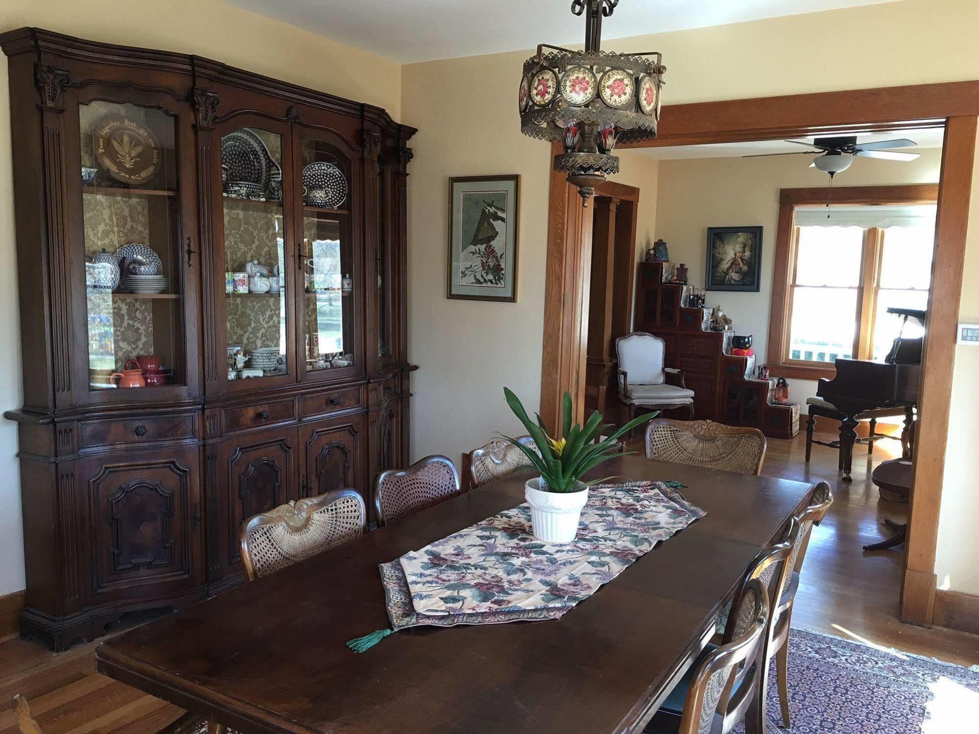 Attwood House Bed And Breakfast Near Manhattan, Ks Randolph Eksteriør bilde
